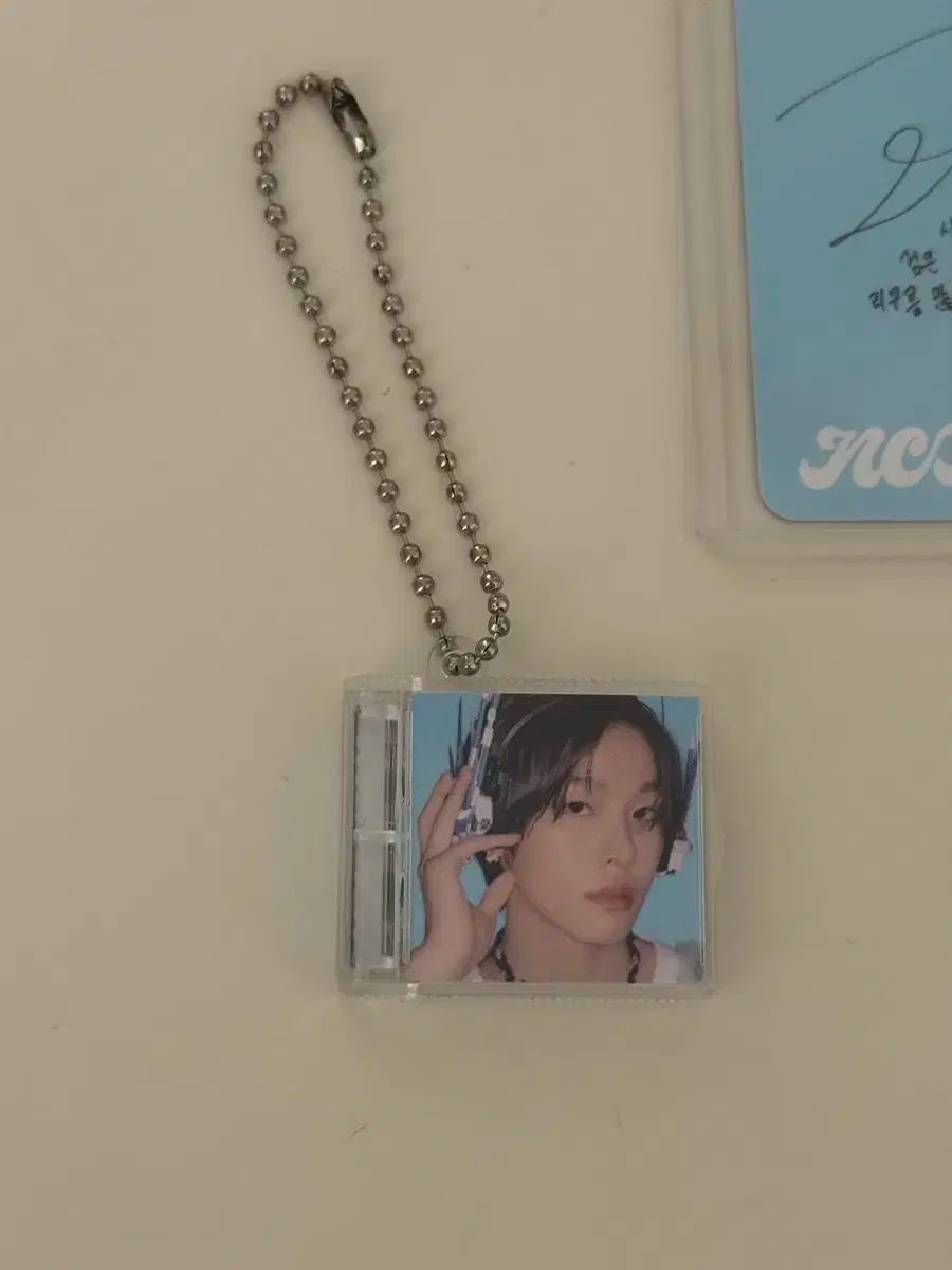 ぴ*い様 プレイヤーズアクリルキーホルダー＆フレームログ（伊東純也）