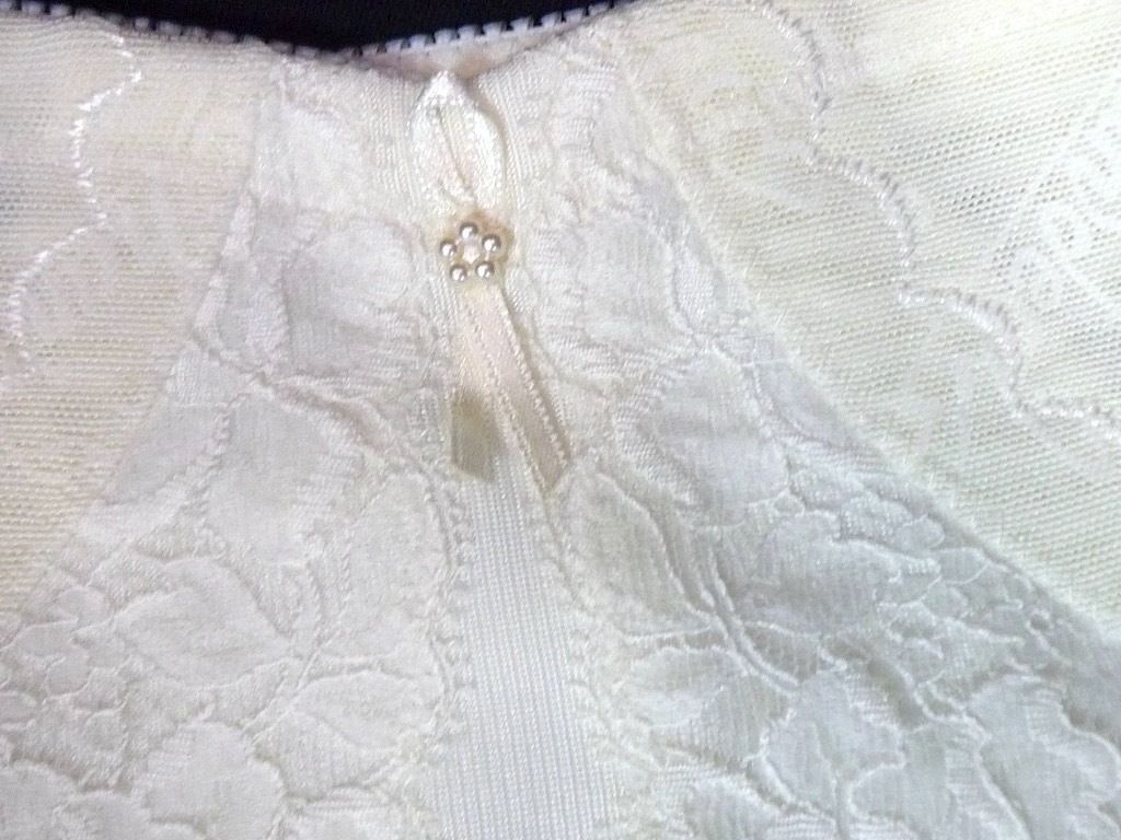 定価28600円 最 補正下着 シャンデール シャルム ロング ガードル サイズ82 ホワイト 白 立体成形 メッシュテープ ヒップUP _SW1