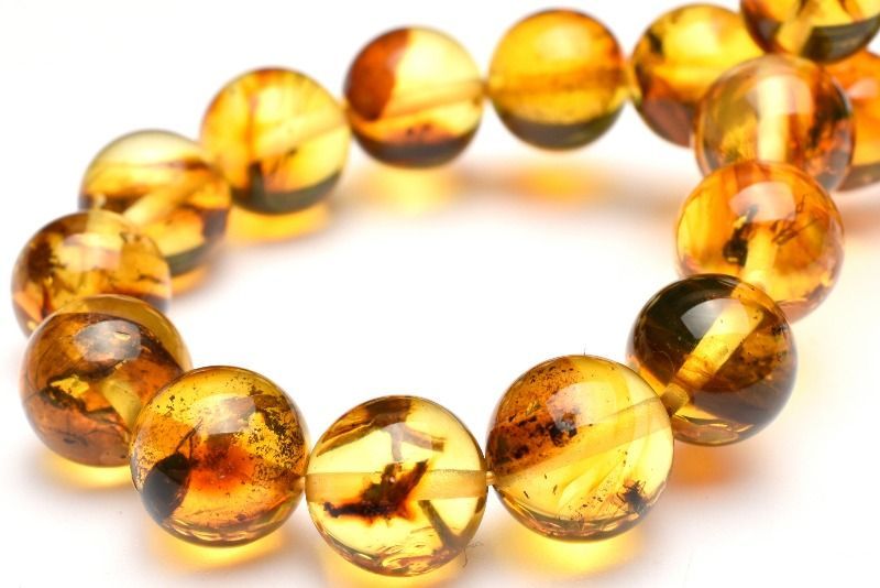 １点物 全粒内包 入荷 虫入りアンバー琥珀 9mm ブレスレット パワーストーン 天然石 _MA9174