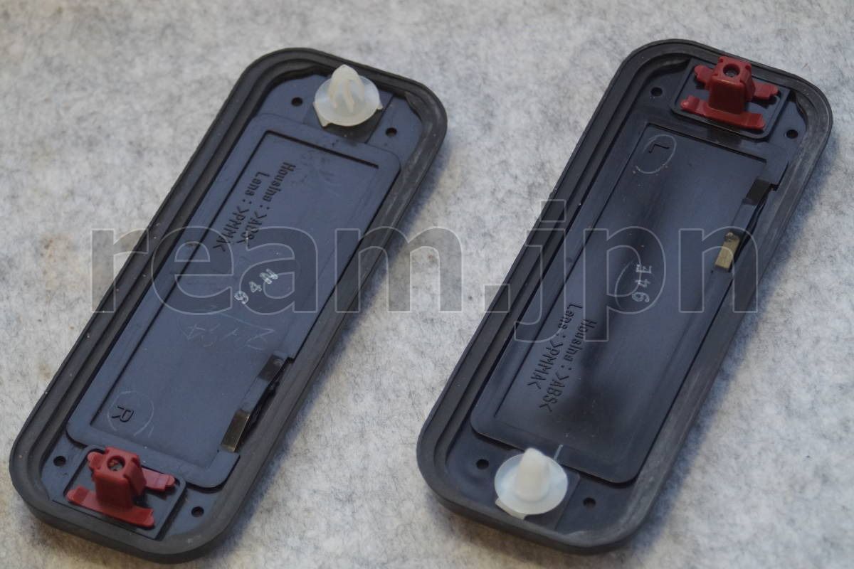 新品 トヨタ純正 70 ランドクルーザー プラド リアバンパー リフレクター 新品 トヨタ純正 70 ランドクルーザー ランクル プラド リアバンパー