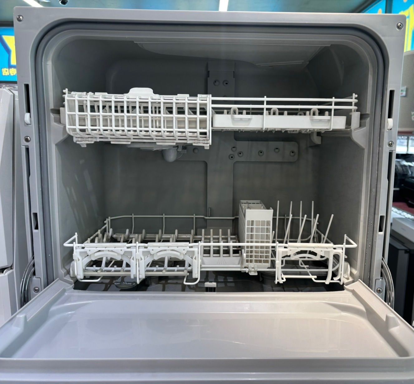 ◎本州のみ送料無料 Panasonic 食器洗い乾燥機 2020年製 NP-TA4-W