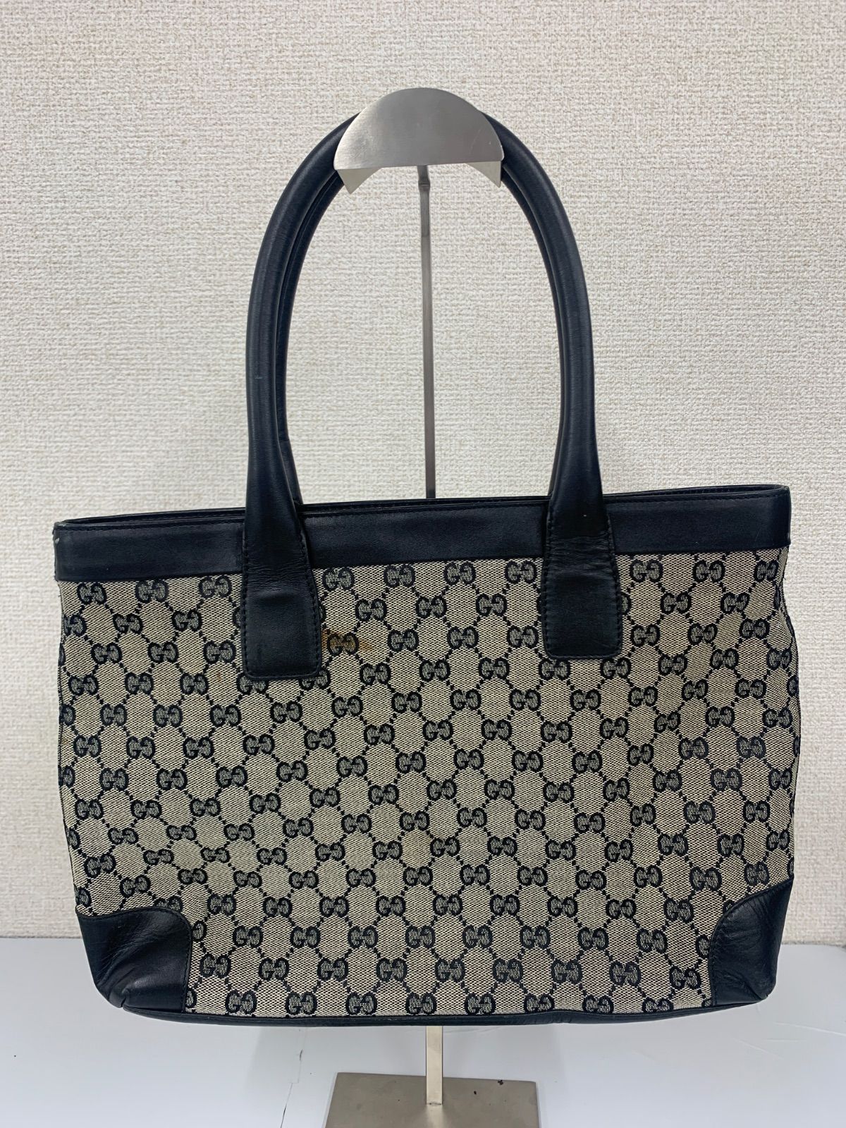 GUCCI トートバッグ　GG柄　キャンバス　黒　ハンドバッグ　手持ち 本物 GUCCI グッチ GG柄 キャンバス ミニトートバッグ 黒