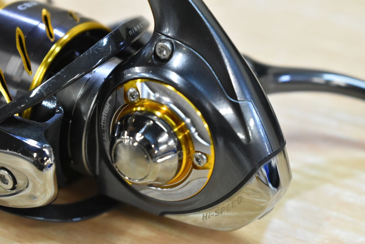 スピニングリール