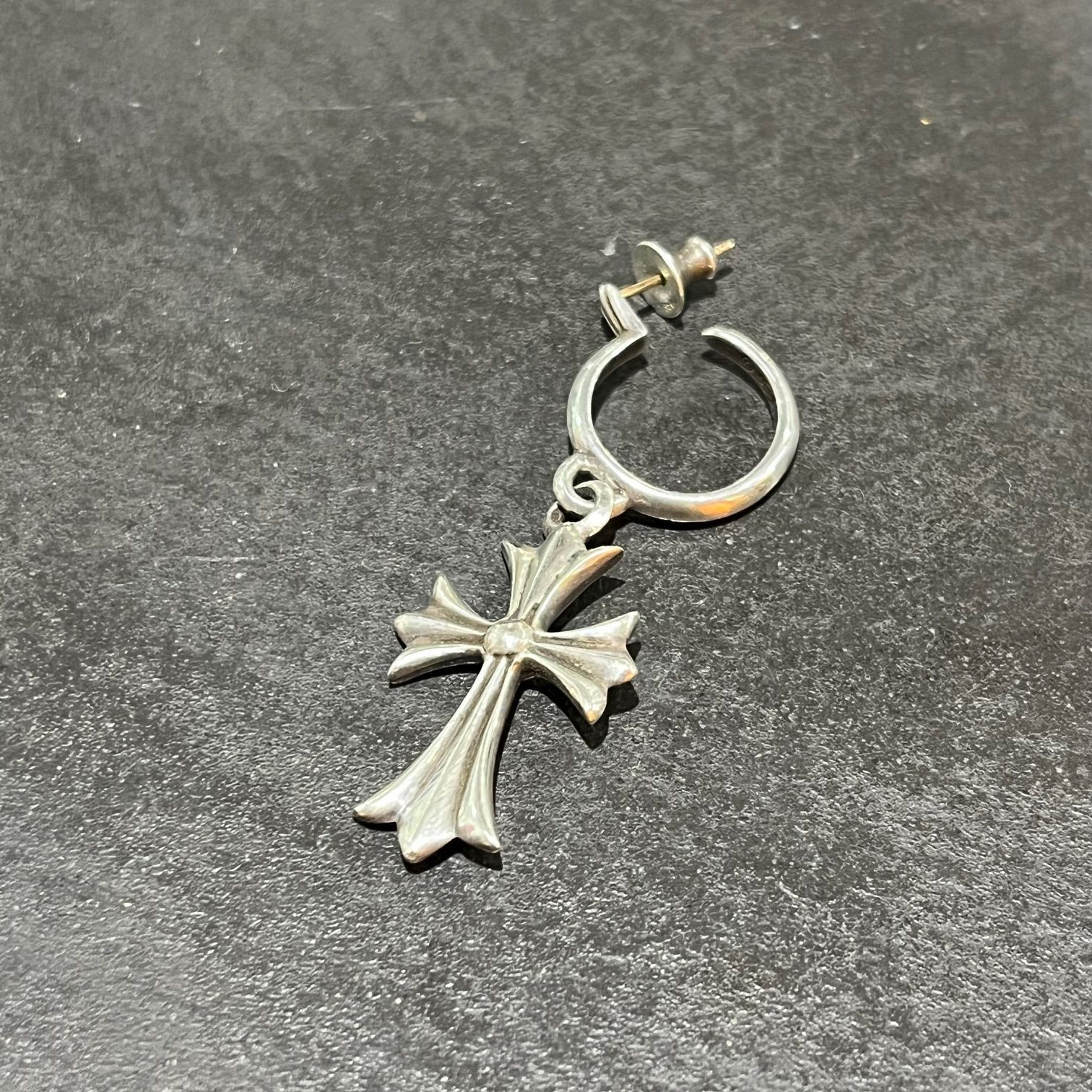 クロムハーツ CHROME HEARTSタイニー CH クロス フープ ピアス