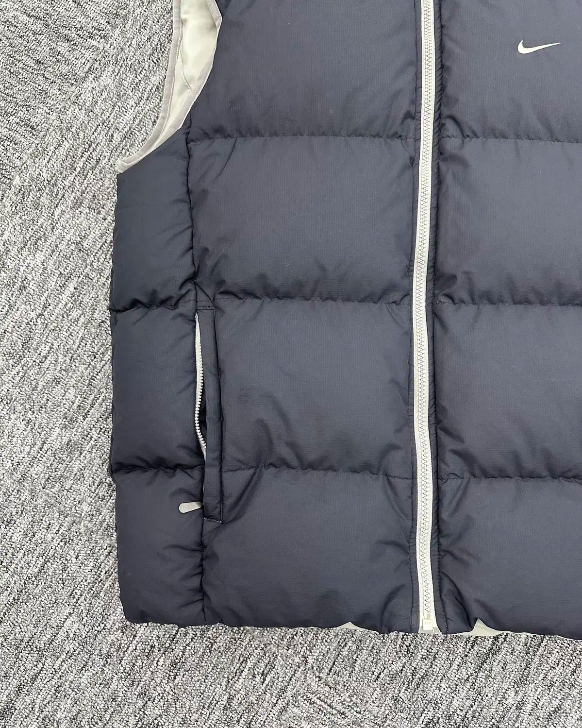 NIKE ダウンベスト