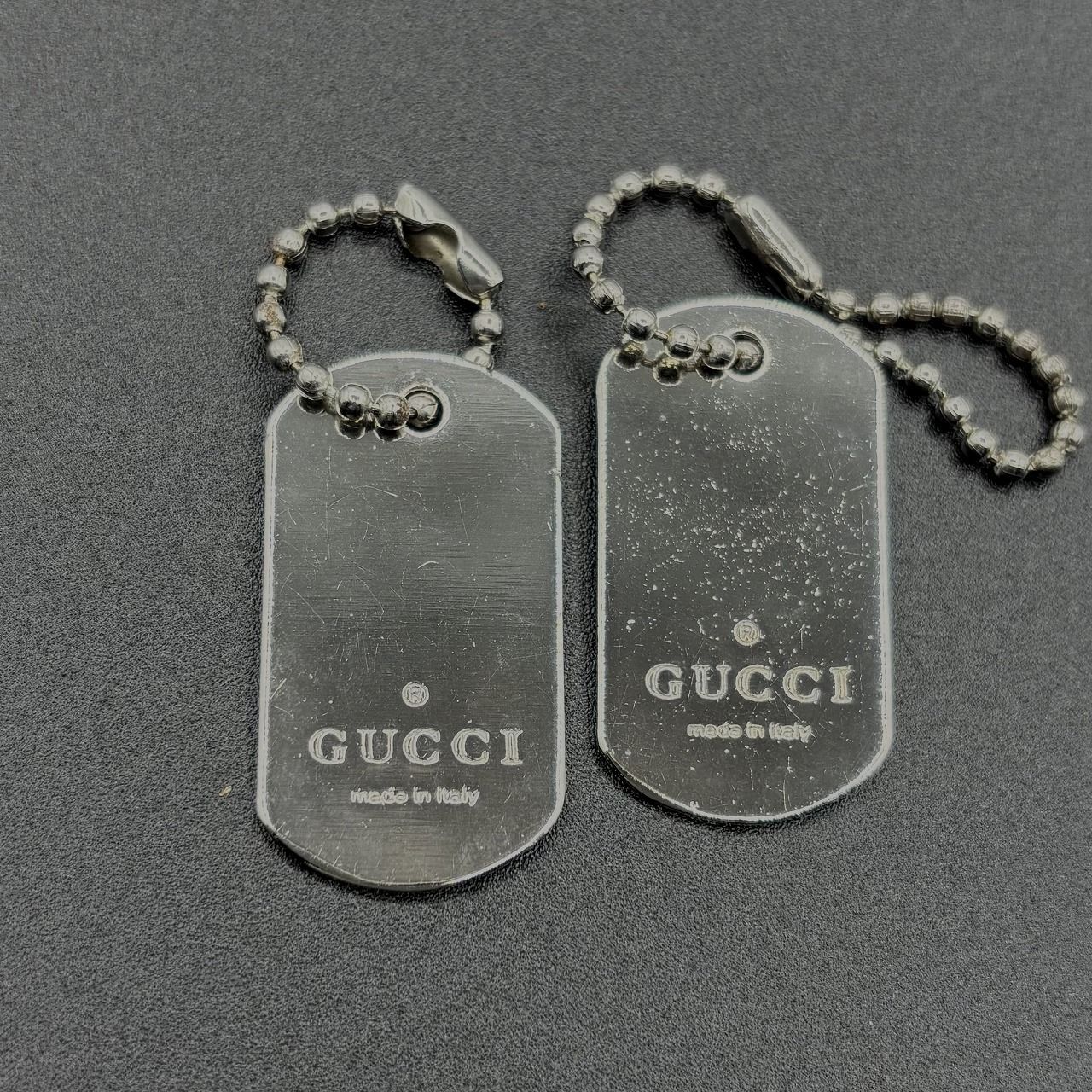 グッチ チャーム キーホルダー シルバー系 ドッグタグ 2点セット