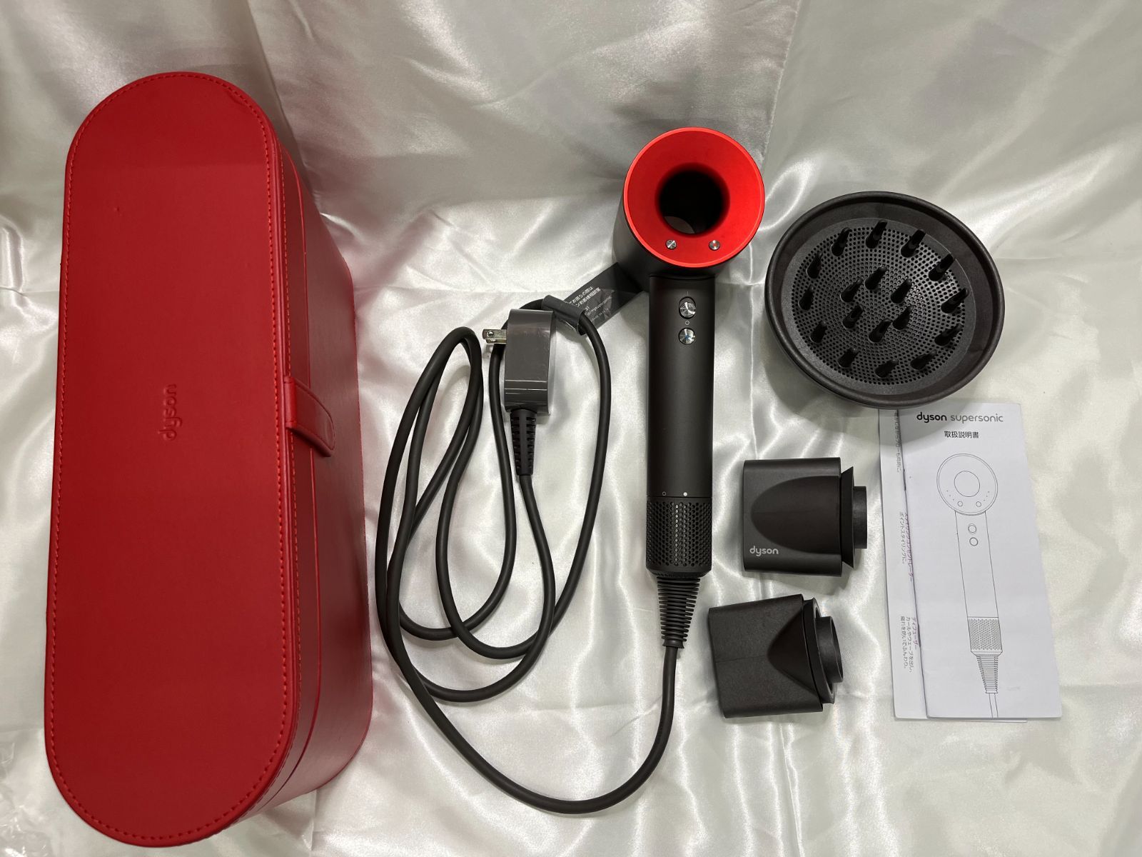 ダイソンドライヤー HD01 美品］Dyson ヘアドライヤー HD01 レッド