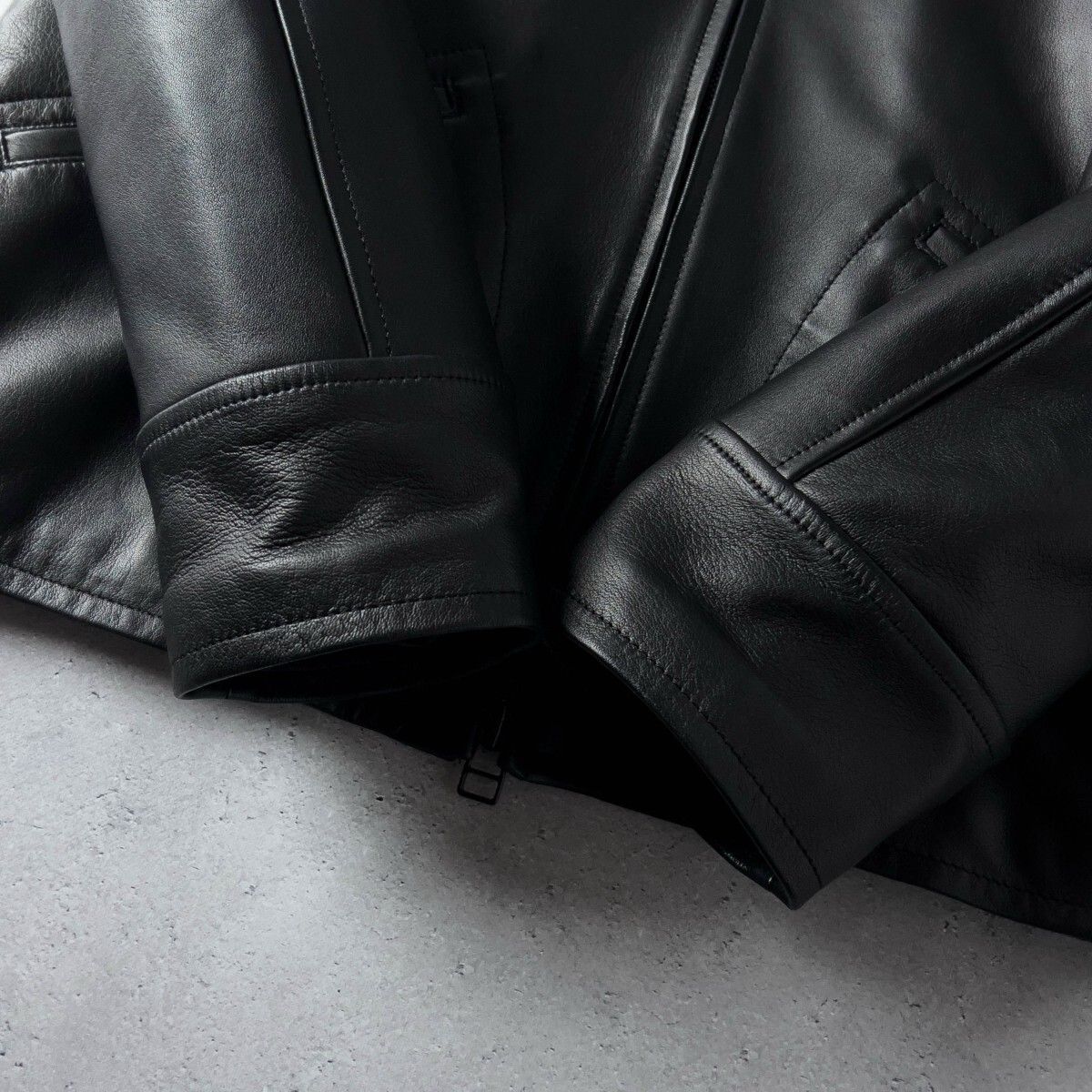 未使用級 2024AW AMPLIATE アンプリアーテ 中綿 キルティング 本革 羊  