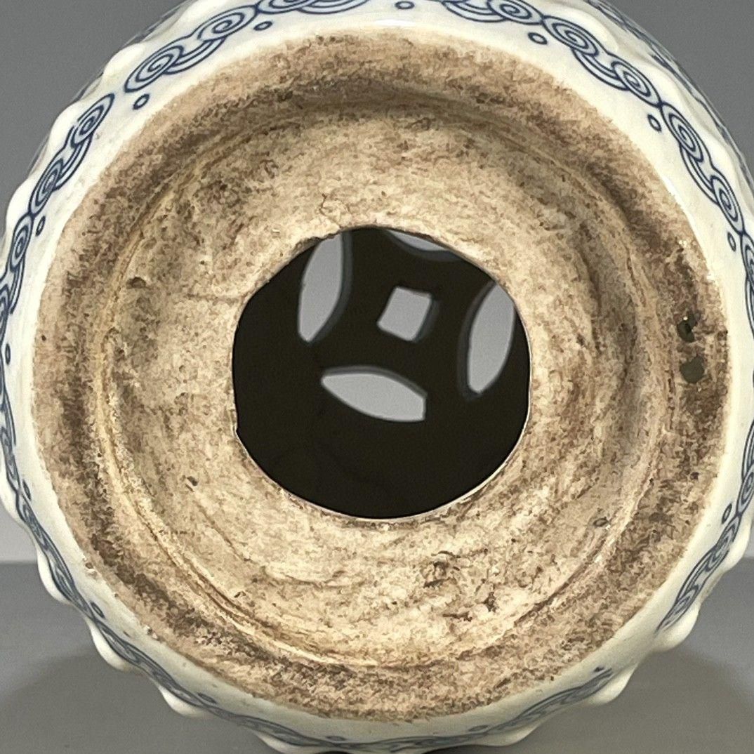 青花喜鼓椅 景徳鎮 陶磁器 装飾品 現代工芸品 美術品 置物 青花喜鼓椅 景徳鎮 陶磁器 装飾品 現代工芸品 美術品 置物