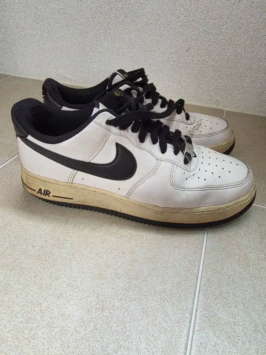 NIKE ナイキ エアフォース 1 07 白黒 DH7561 ー 102