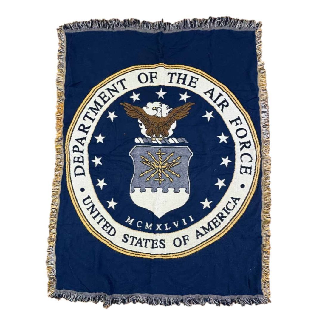 vintageラグ カーペット 米空軍 USAF エンブレム 1672 vintageラグ カーペット 米空軍 USAF エンブレム 1672 - メルカリ