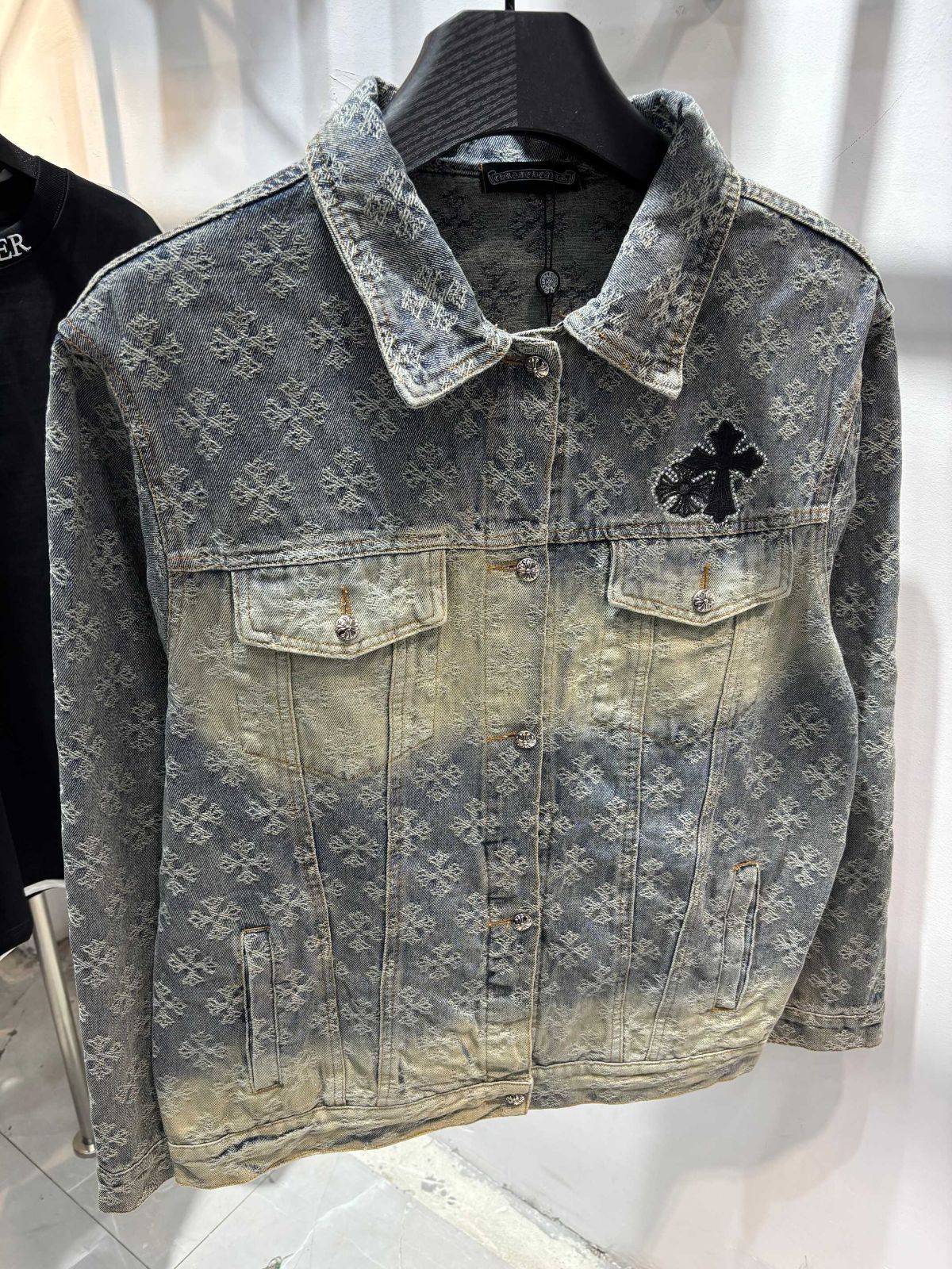 ChromeHearts ロゴ刺繍入りデニムジャケット
