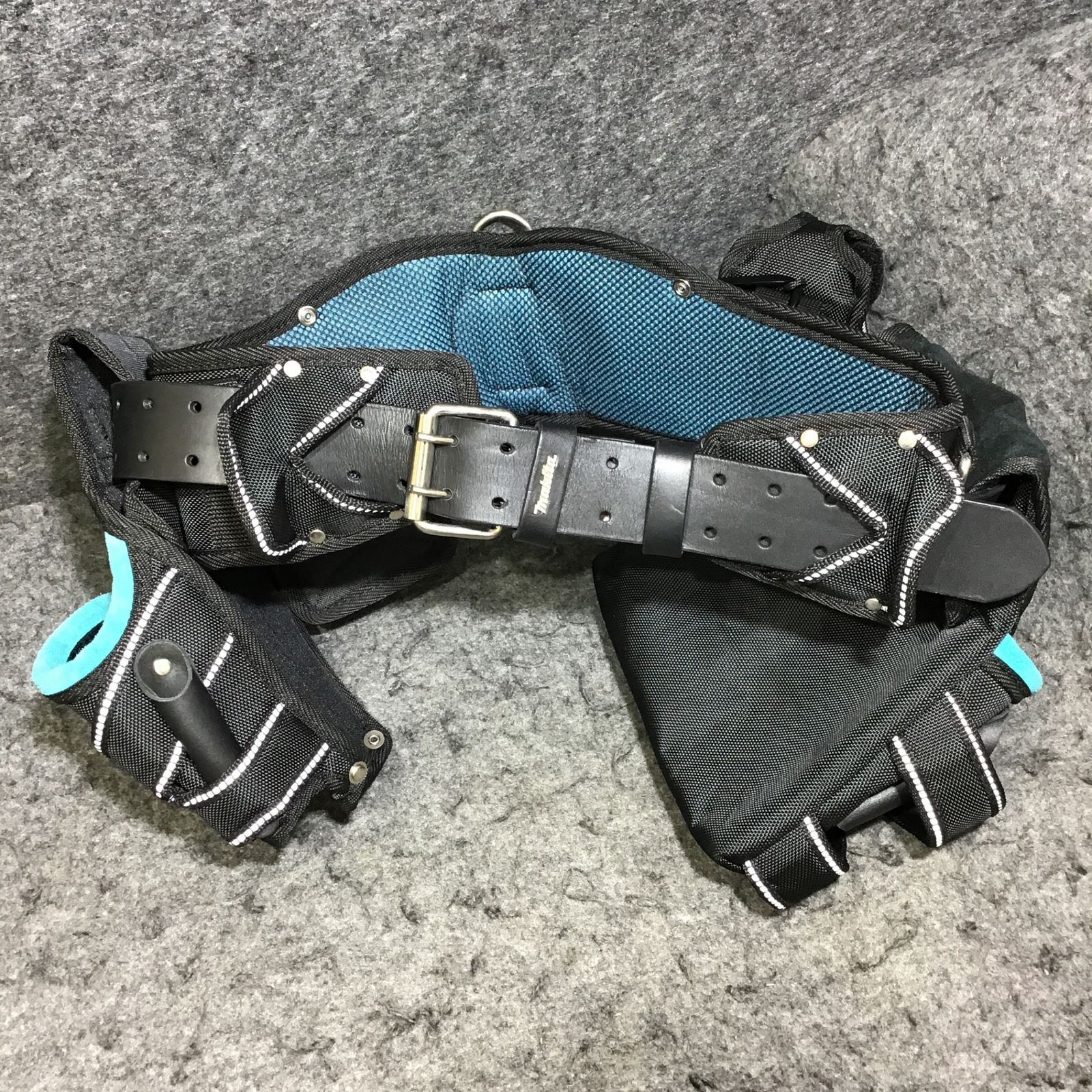 美品】 マキタ ベルト付き腰袋 工具差し 4点セット 【桶川店】 - メルカリ