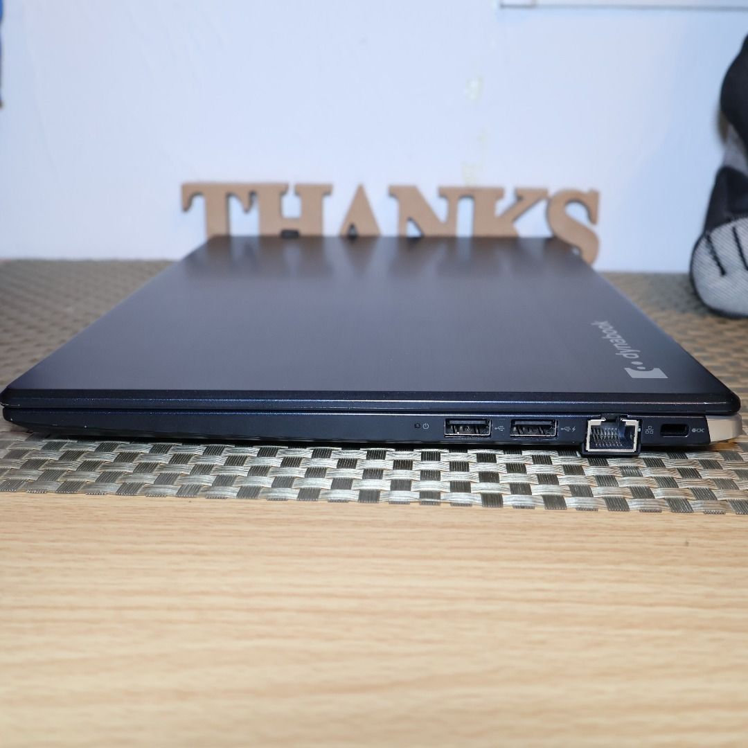 Win11公式対応8世代i5/メ8G/高速SSD/DVD/FHD/無線/カメラ Win11公式