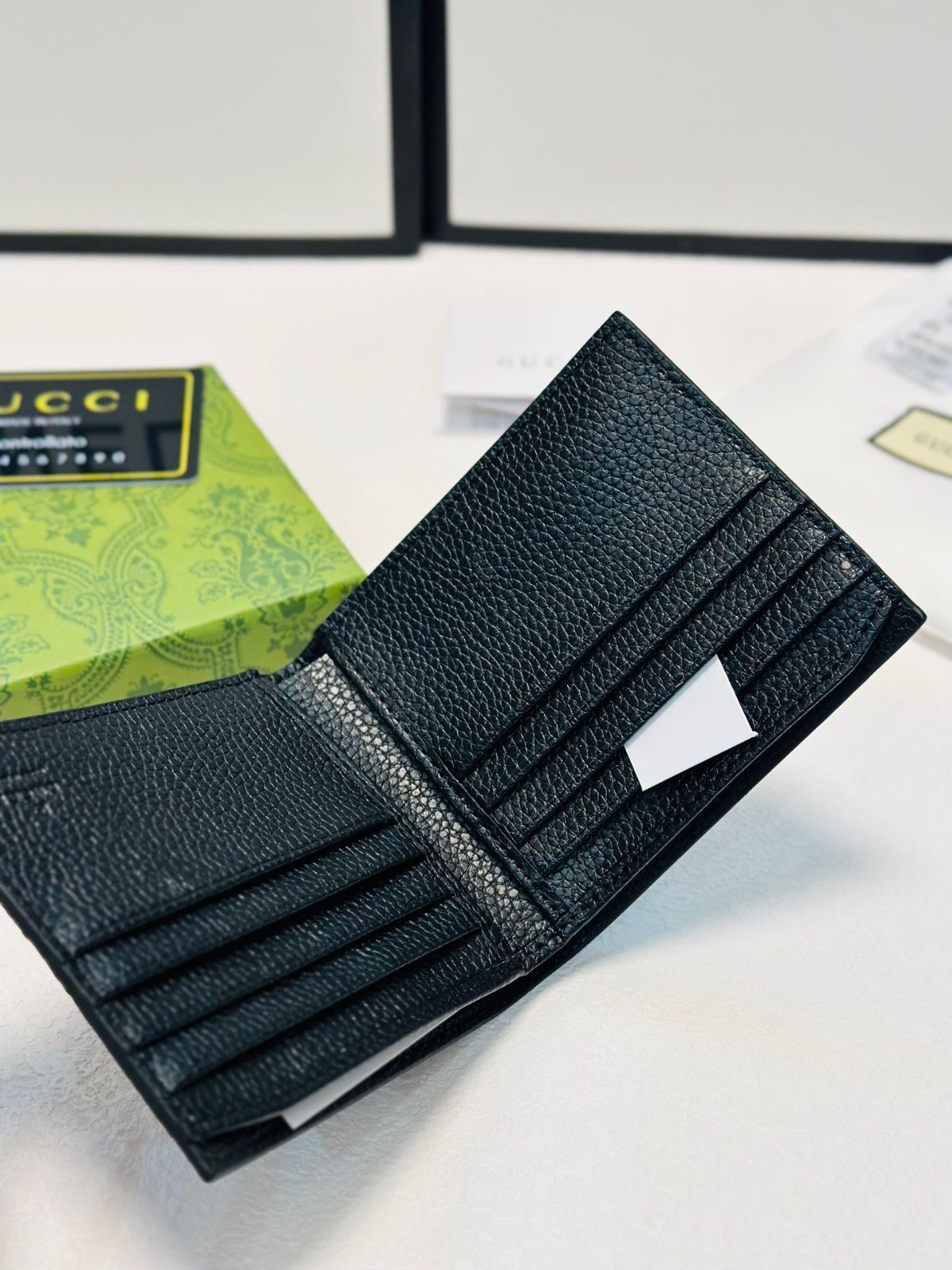 【GUCCI】グッチ★wallet★ショートウォレット★未使用 今日特価】GUCCI グッチ メンズ ブラック 12x10 ソフトレザー