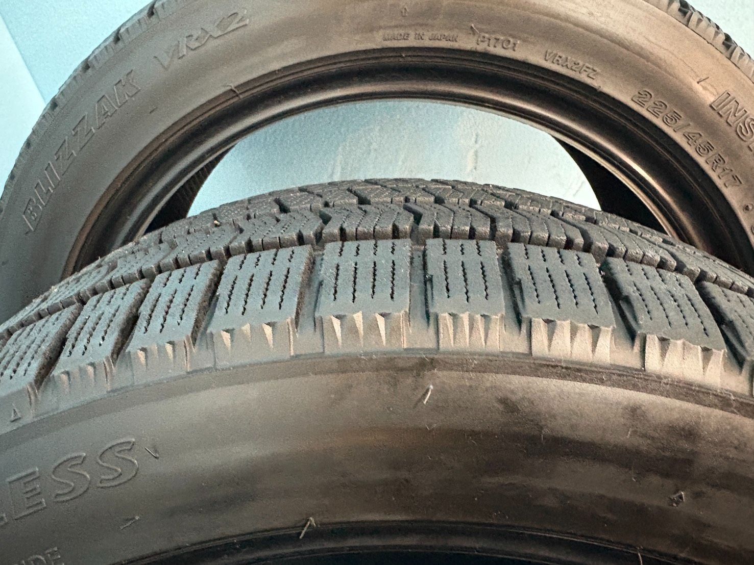 スタッドレスタイヤ