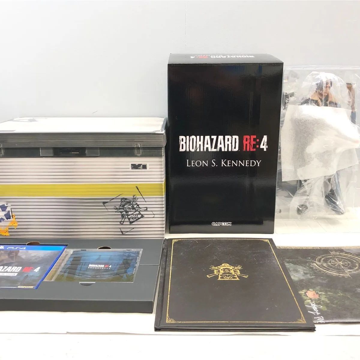 小牧店 】PS4版 バイオハザード RE:4 コレクターズ（BIOHAZARD RE:2 