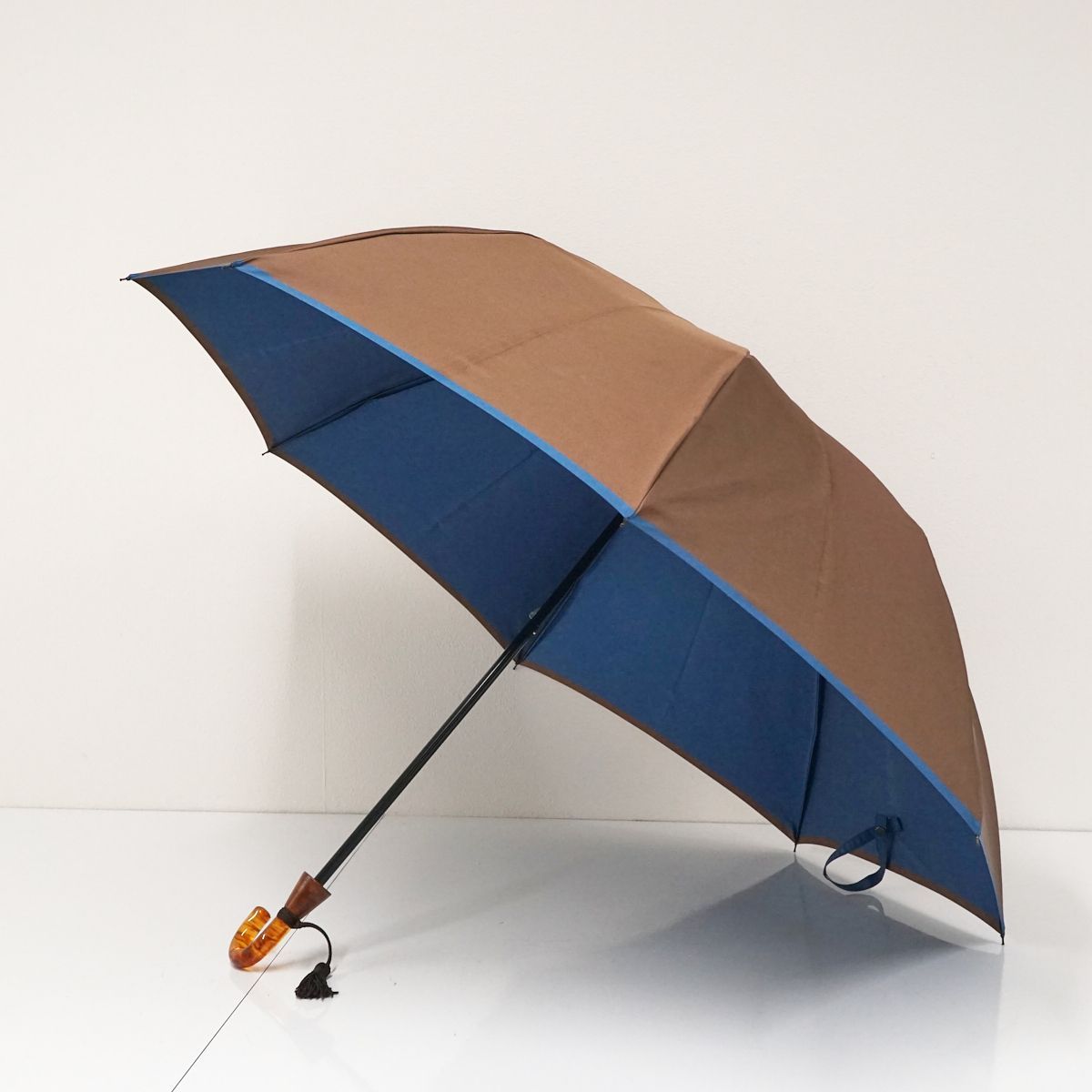 小宮商店 かさね 雨晴兼用折りたたみ傘 ブラウンと青 55cm