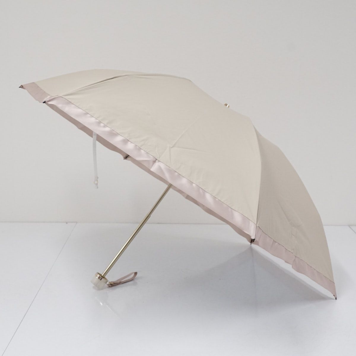 りすゆらムーンバット×友利新　フワクール　白 りすゆらムーンバット×友利新 フワクール 白 りすゆらムーンバット×友利新