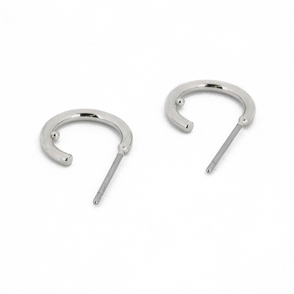 新品 ヴィヴィアン ウエストウッド Vivienne Westwood ピアス プラチナ  