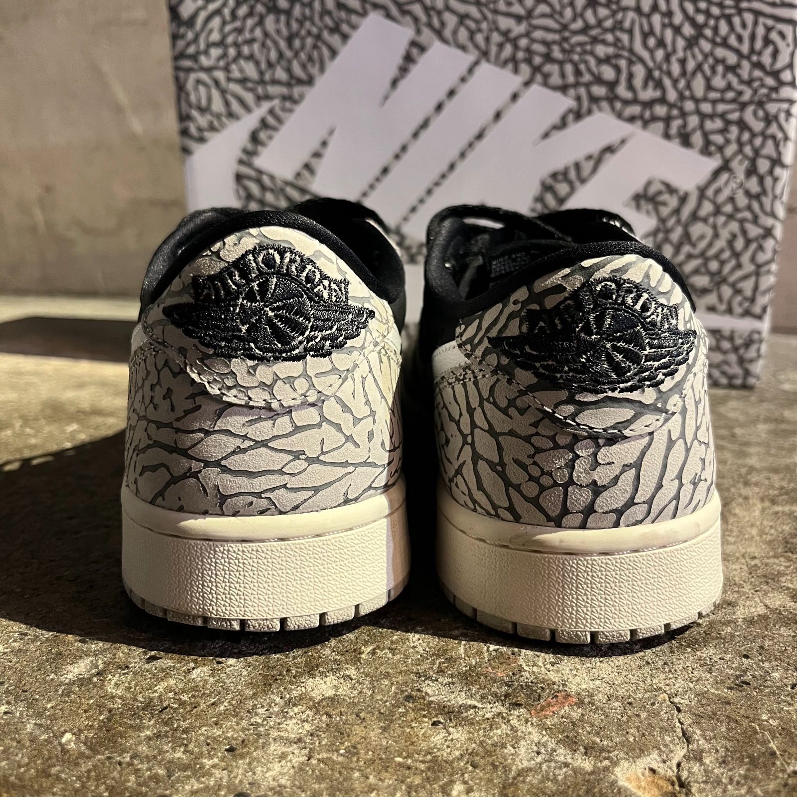 NIKIE AIR JORDAN 1 RETRO LOW OG 