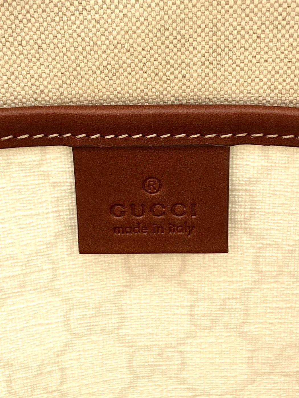 GUCCI GGスプリーム トートバッグ パイピング ホワイト 9324 GUCCI グッチ GGスプリーム トートバッグ 縦長 パイピング
