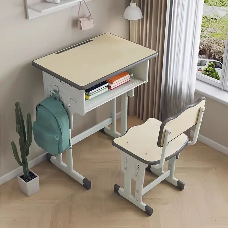 若者や学生向けの家庭用リビングルームや寝室で使える デスクと椅子がセットになった シンプルなピンクとグレーの の高さ調節 な勉強机と椅子セットです