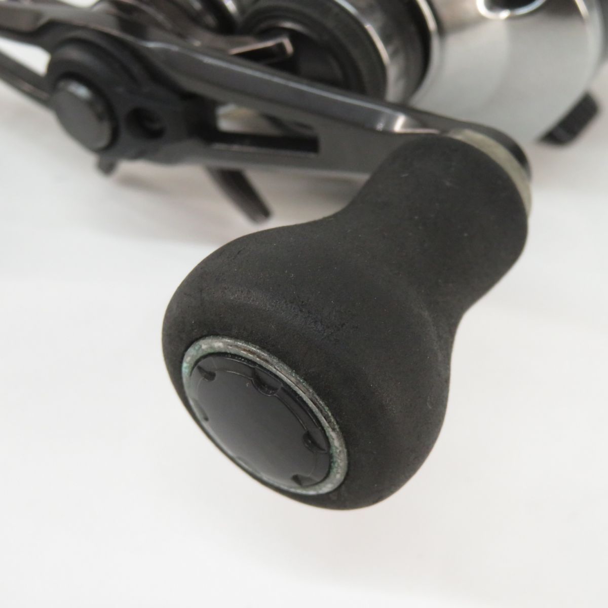 SHIMANO シマノ　18炎月エンゲツプレミアム151HG リール左(中古品) SHIMANO シマノ 18 炎月 PREMIUM プレミアム 151 HG 03791 左