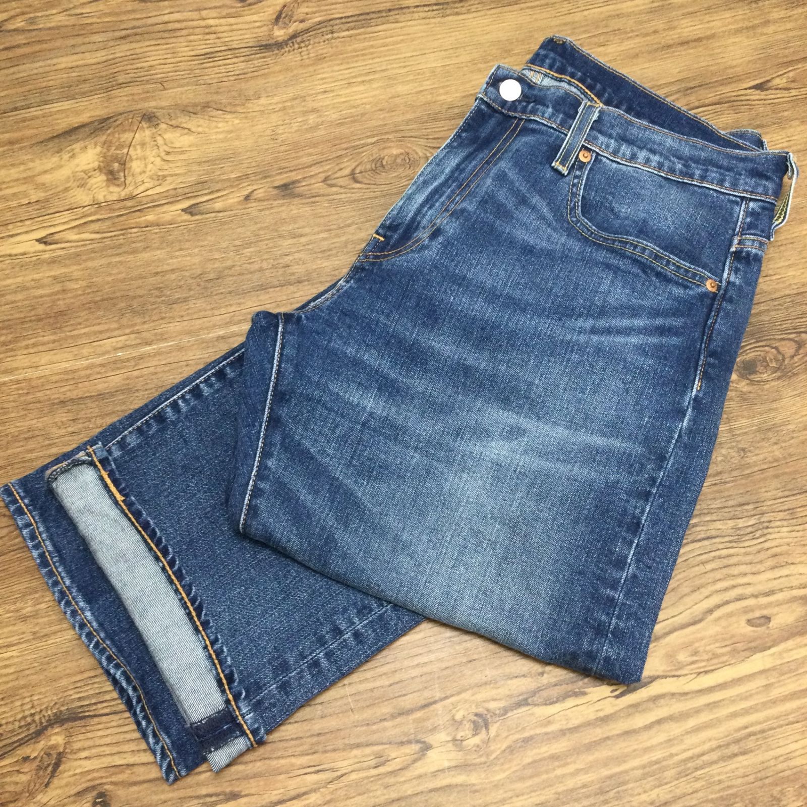 6146 LEVI
