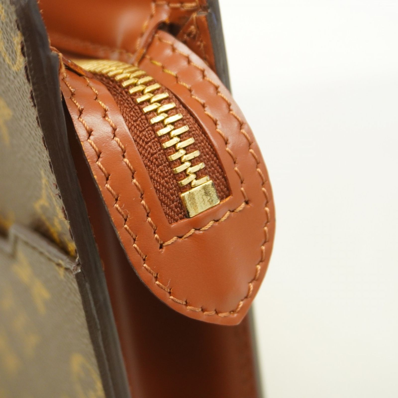 Vuitton