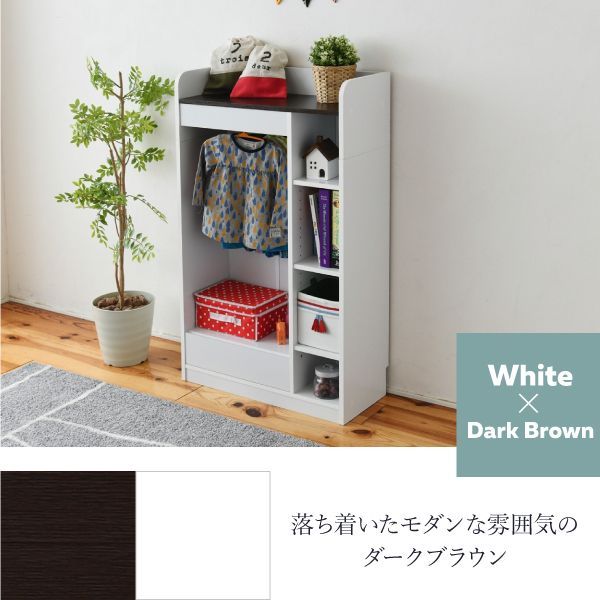 リビングチェスト デスク周辺