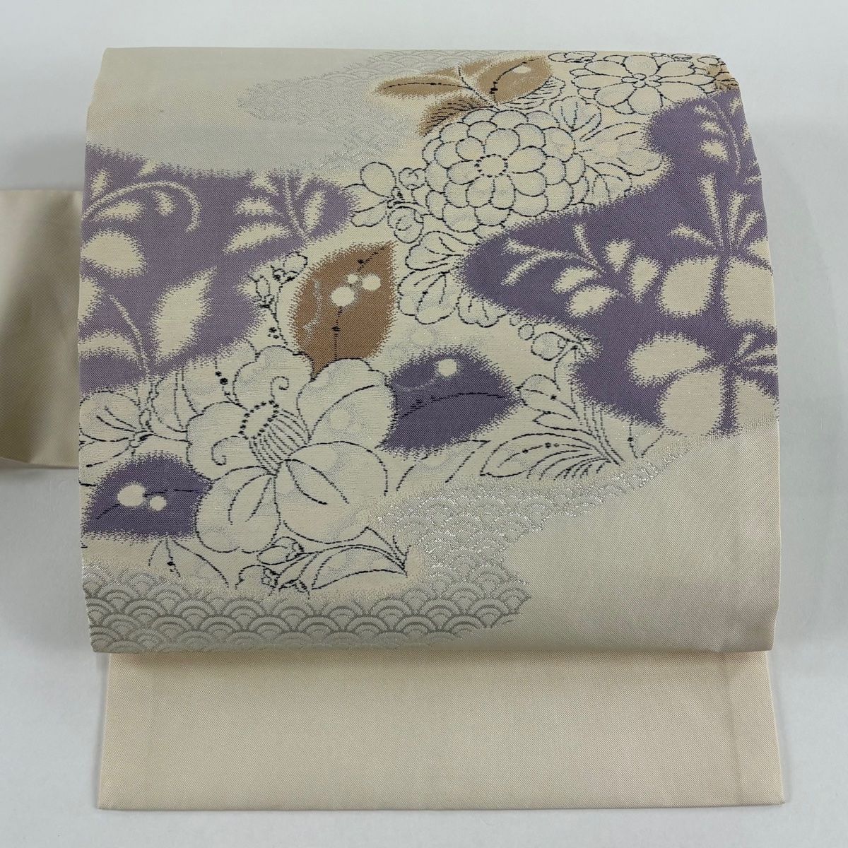 名古屋帯 秀品 草花 青海波 箔 クリーム 正絹 【中古】 - メルカリ