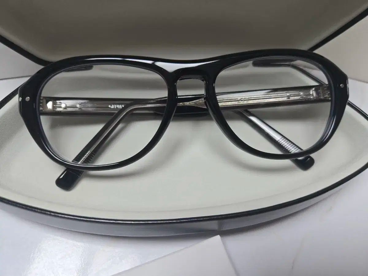 GENTLE MONSTER ジェントルモンスター オア 01 メガネ ブラック