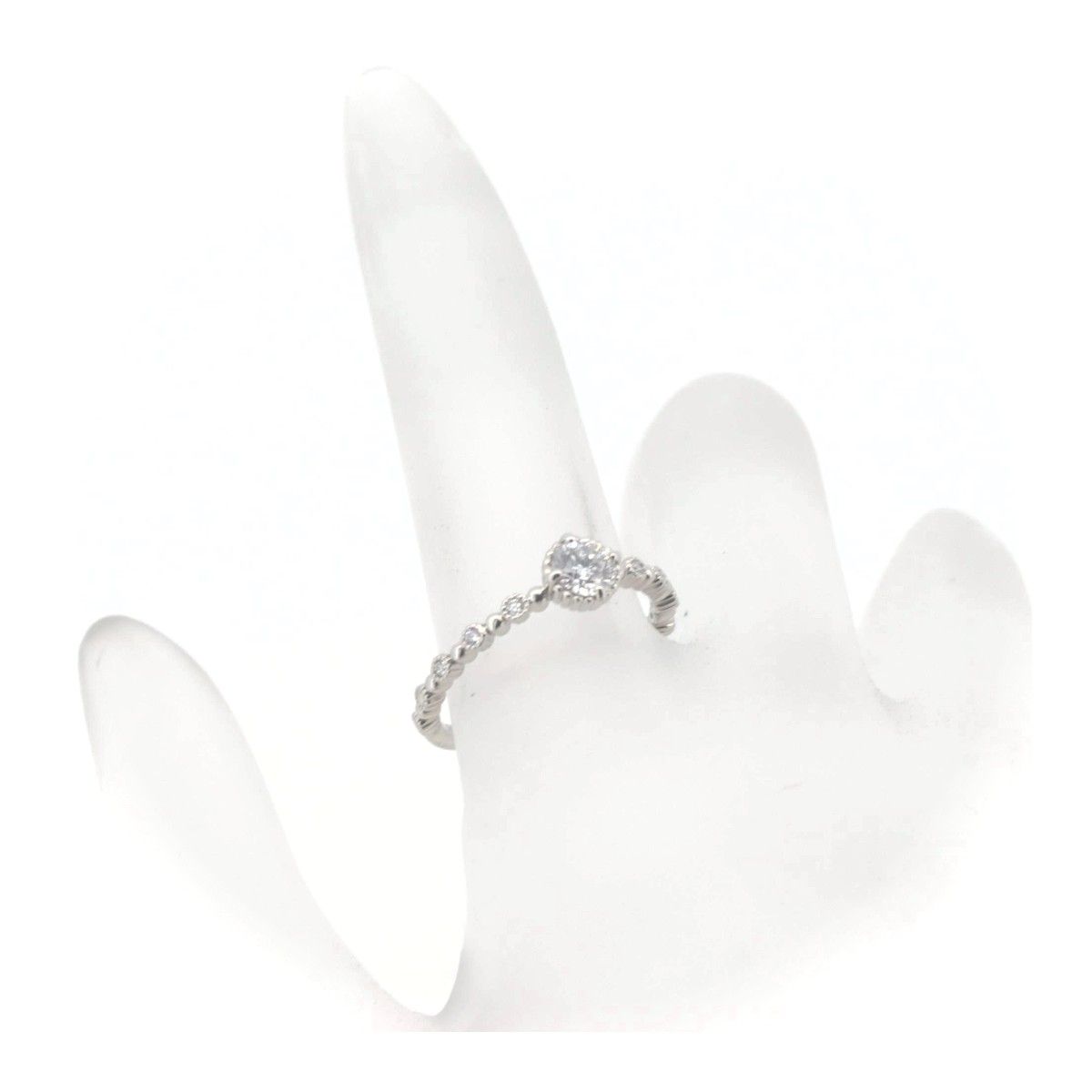 Pt900 プラチナ ハートダイヤモンドF SI2 リング 11号新品