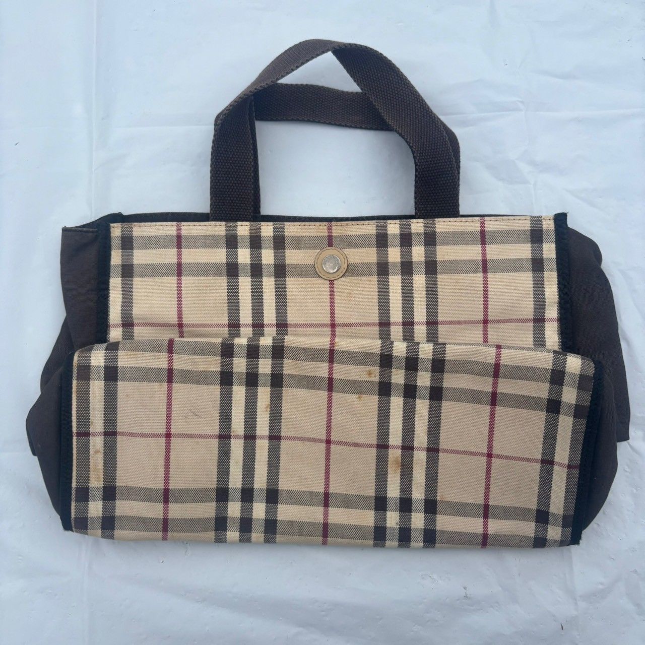 柔らかな質感の BURBERRY クラッチバッグ セカンドバッグ バーバリー バッグ