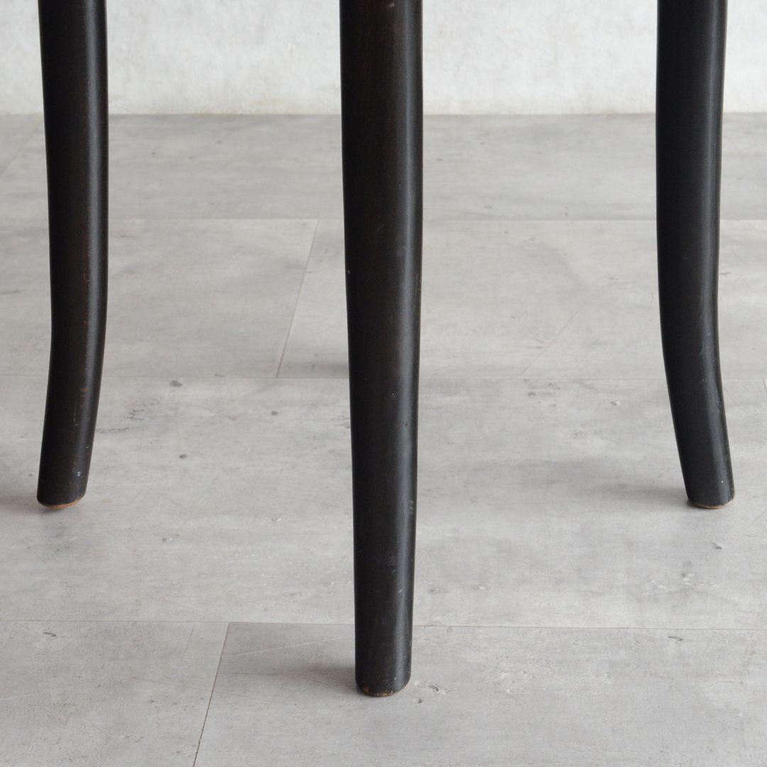 ラタンスツール