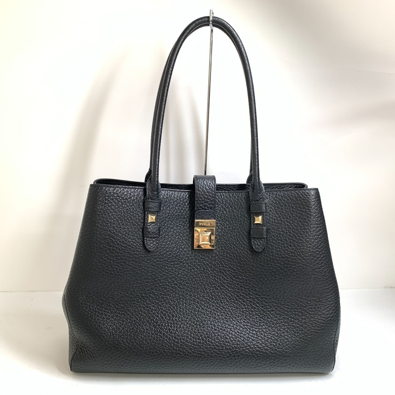 f001 C4 良品 FURLA フルラ トートバッグ A4収納 ブラック ゴールド