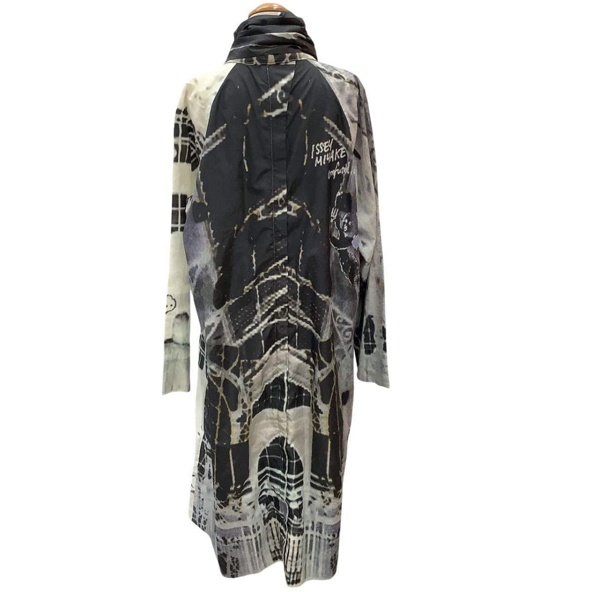 ♪♪ISSEY MIYAKE イッセイミヤケ 激 変形 ロング コート SIZE 2 総柄 IM73FA517 グレー