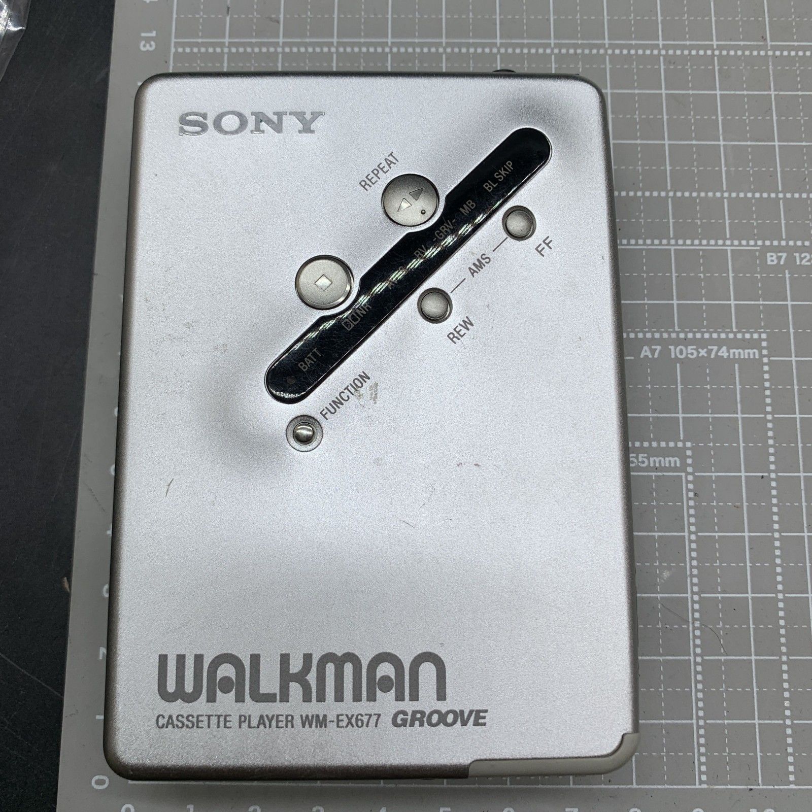 N366 SONY ソニー ウォークマンWALKMAN WM-EX677 ポータブルカセットプレーヤー 動作未