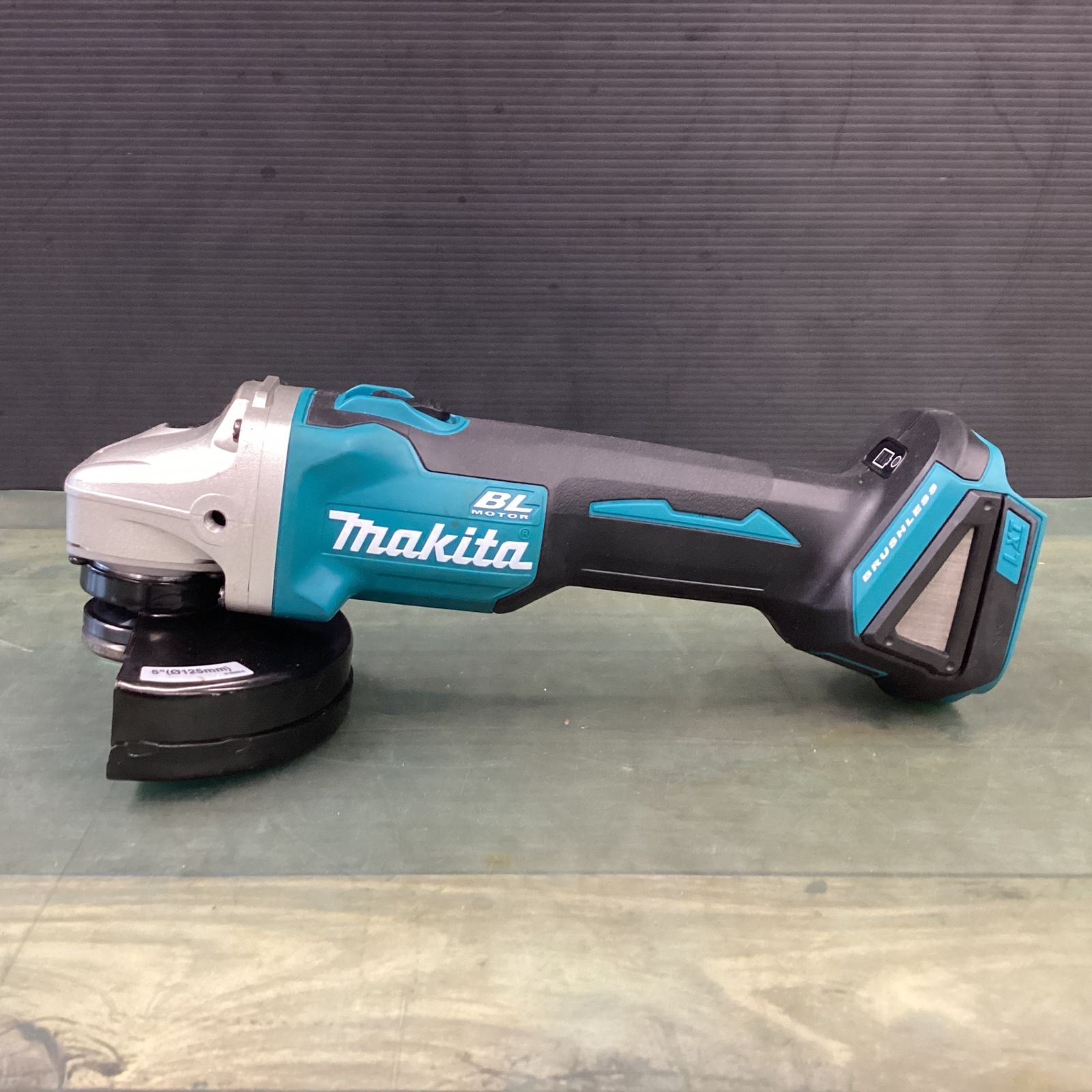 MakitaUSA マキタ 18V 充電式ディスクグラインダー XAG04Z (GA504DZ同等品) 18V 【東大和店】 - メルカリ