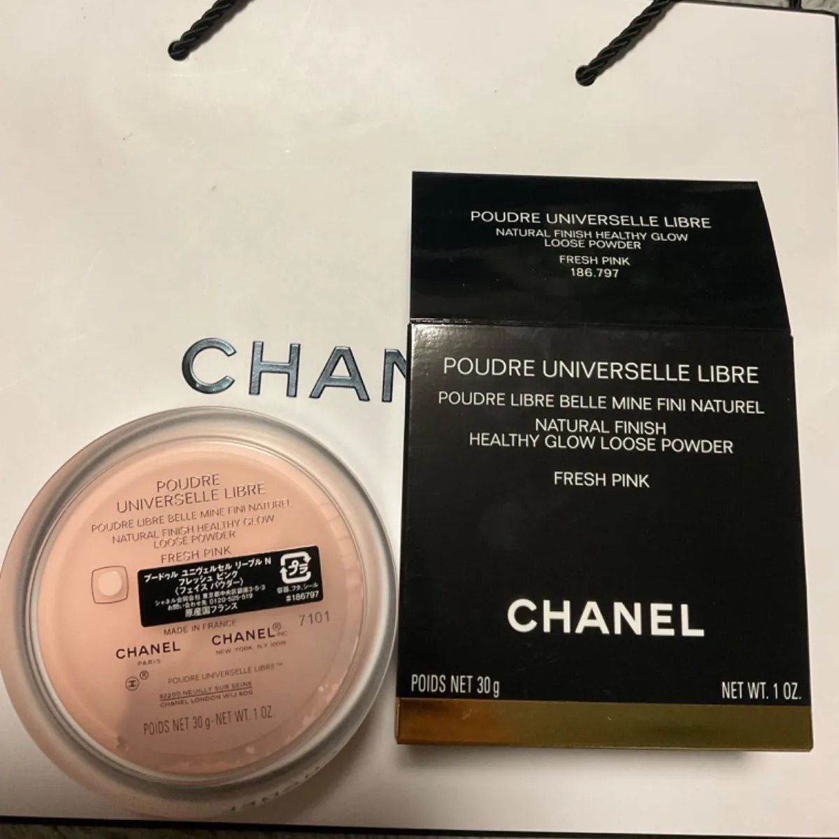 Chanel フェイスパウダー ピンク系 シャネル / プードゥル ユニヴェル