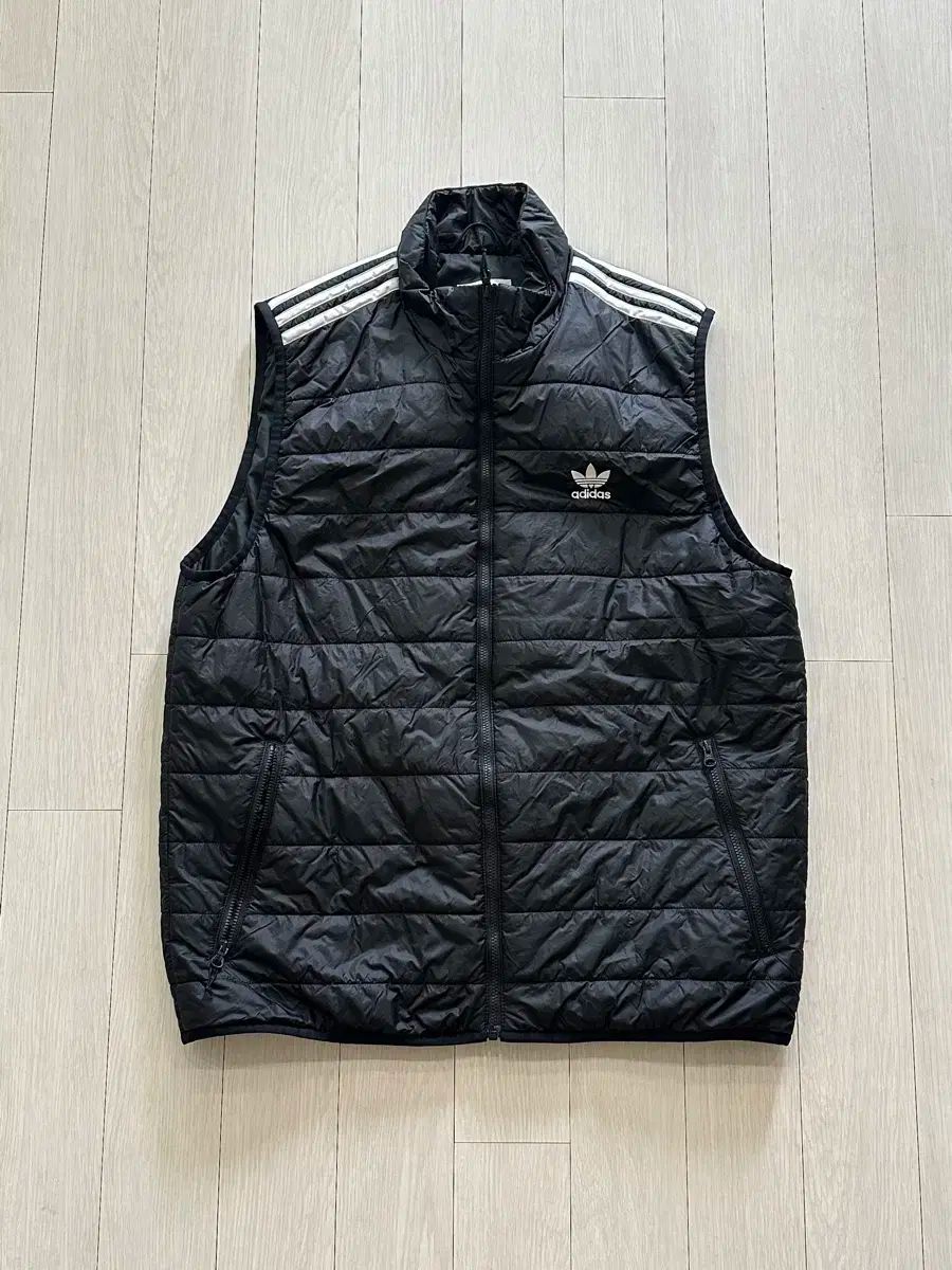 adidas(アディダス) ダウンジャケット ベスト L - メルカリ