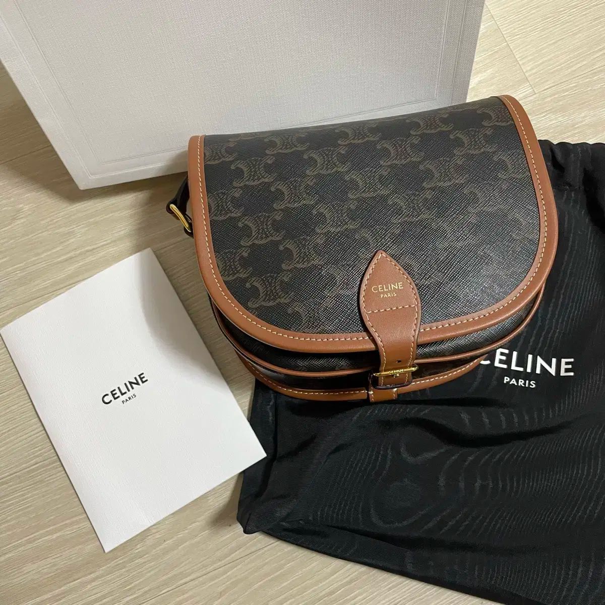 セリーヌ トリオンフ フールコバッグ