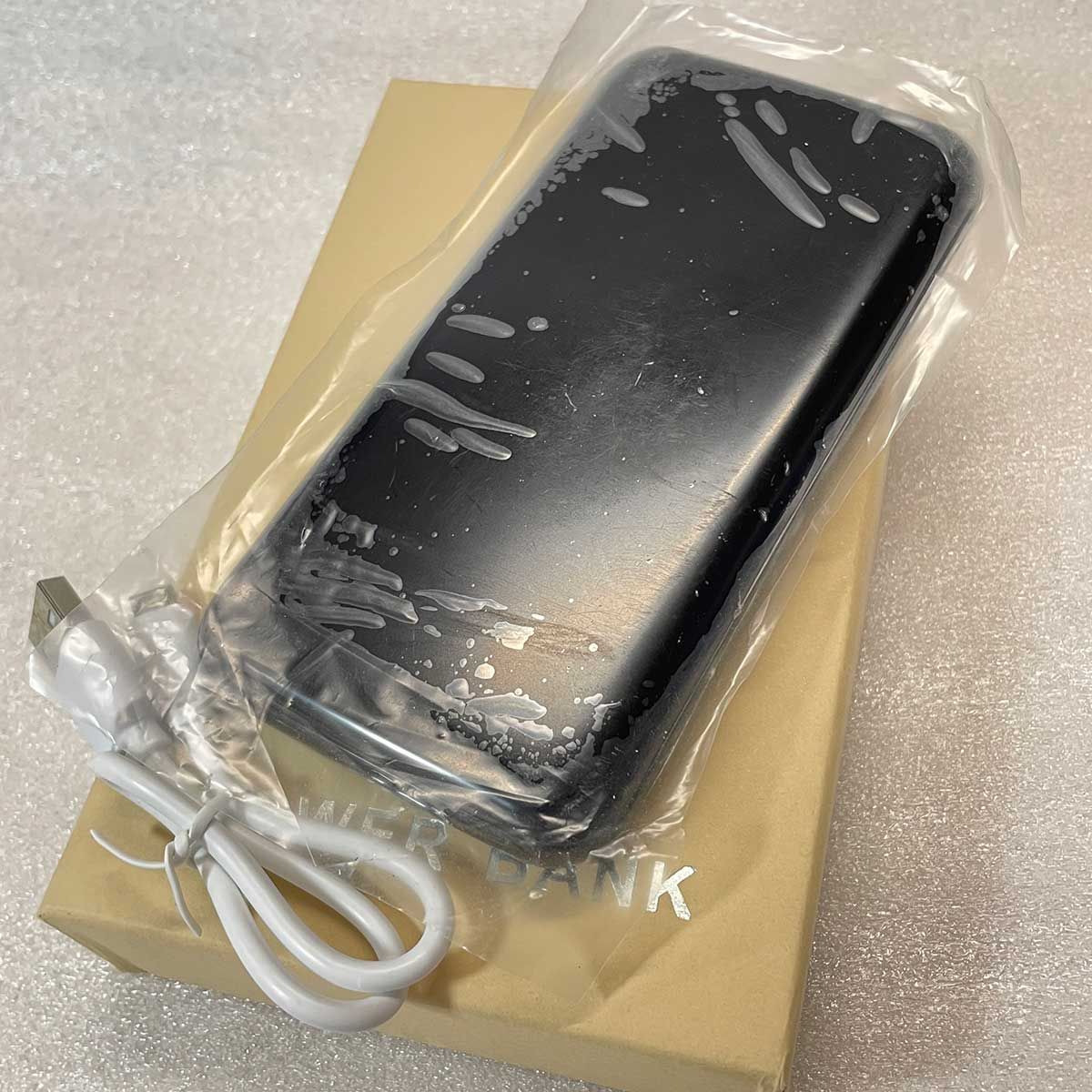 未使用】モバイルバッテリー ワイヤレス充電機能付 10000mAh