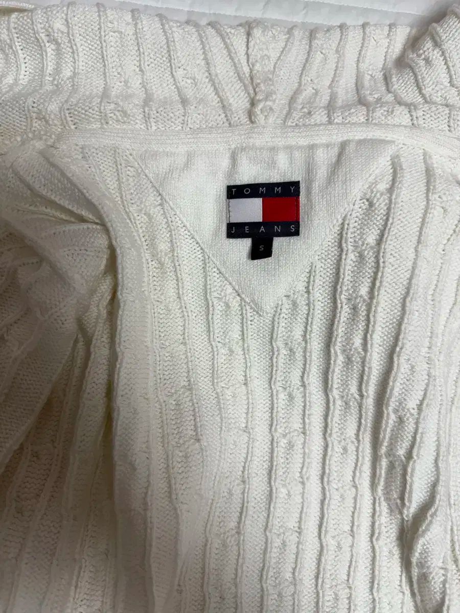 トミー ジーンズ