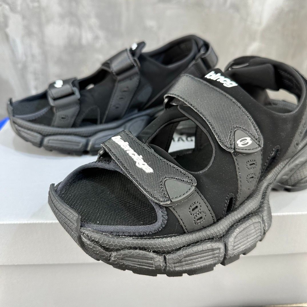 Balenciaga バレンシアガ 3XL ビジューサンダル スポーツサンダル
