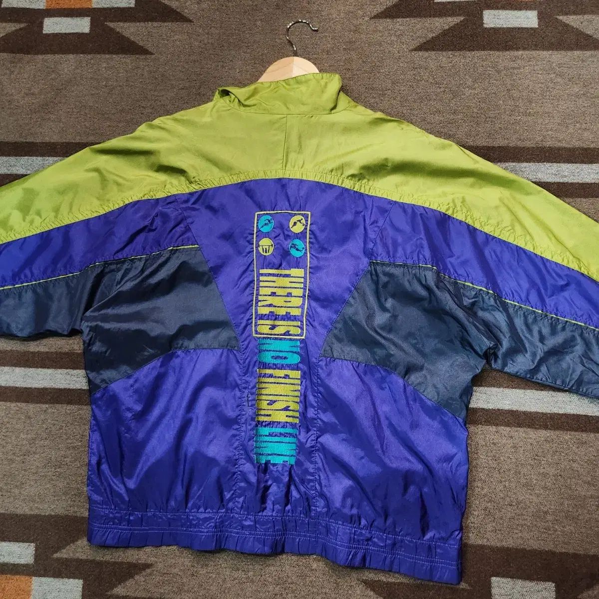 タイムセール) ナイキ 90s ヴィンテージ ウインドブレーカー L