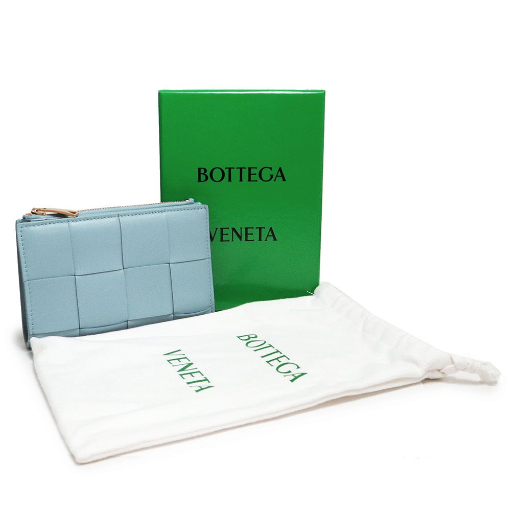 ボッテガヴェネタ マキシ イントレチャート カセット ミディアム