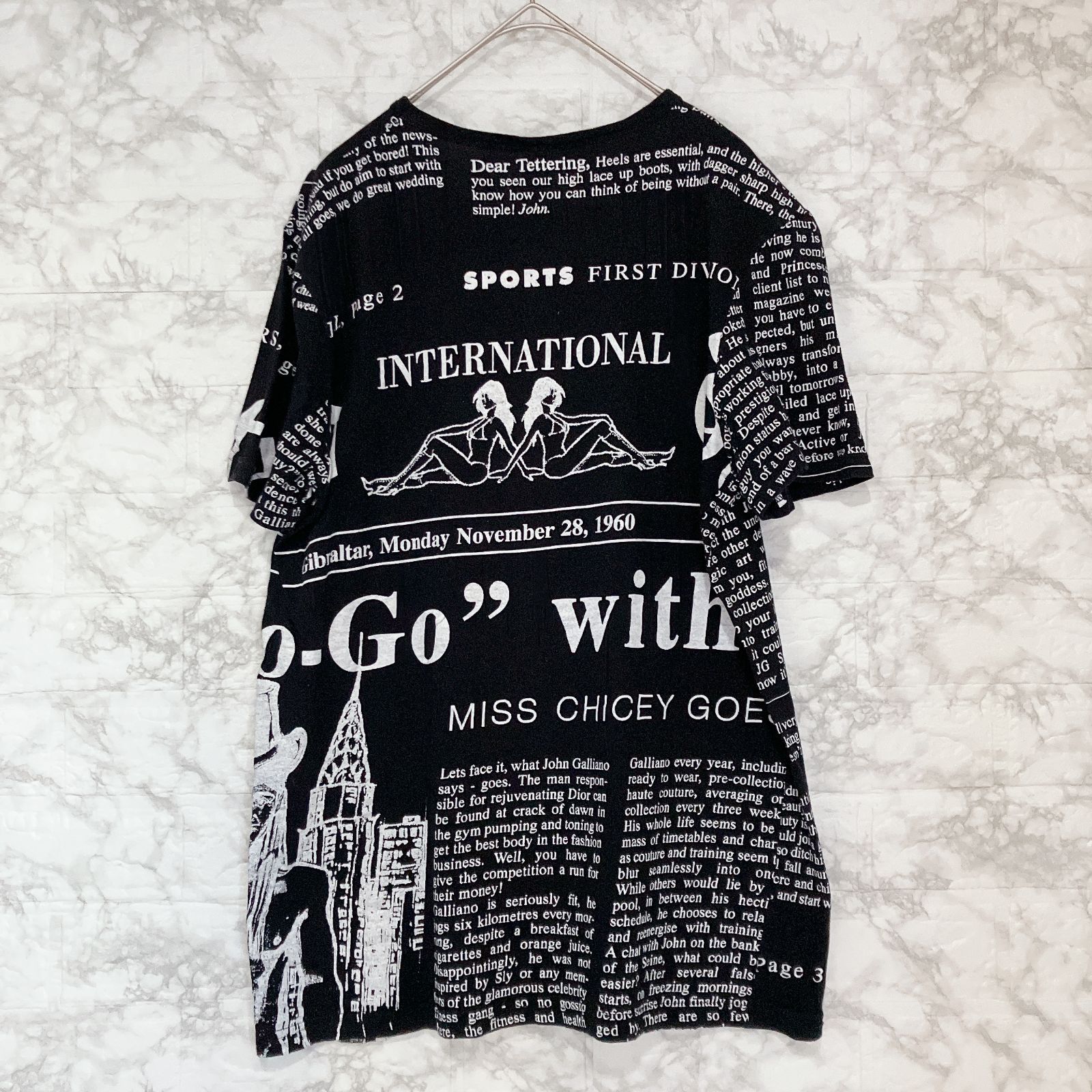 ジョンガリアーノ ニュースペーパー Tシャツ Sサイズ 希少