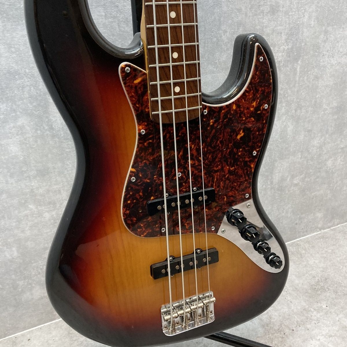 三重本店 楽器 Fender Japan フェンダージャパン ベース JB62 4knob Active Jazz Bass 2002年-2004年製 !! 471